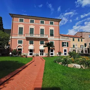 Hotel Madri Pie